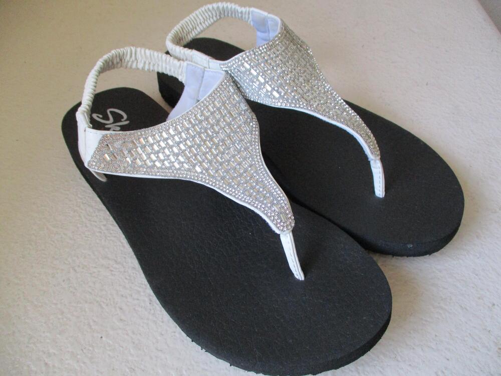 Skechers Sandals Women 10 Meditation Rock Crown Yoga Foam White Rhinestone Thong